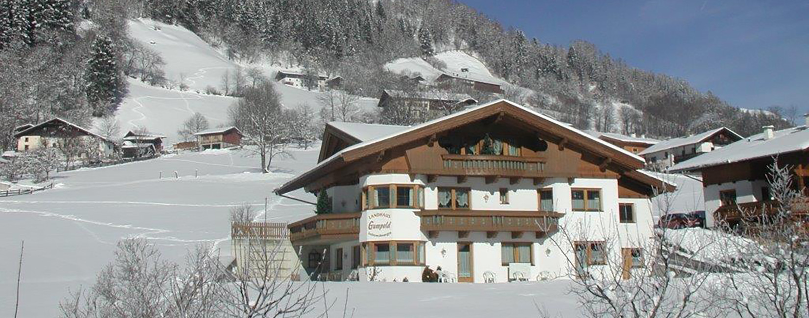 01_landhaus-gumpold_header_winter