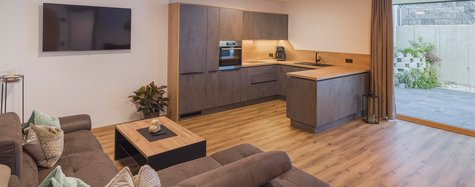 04_landhaus-gumpold_header_wohnkueche